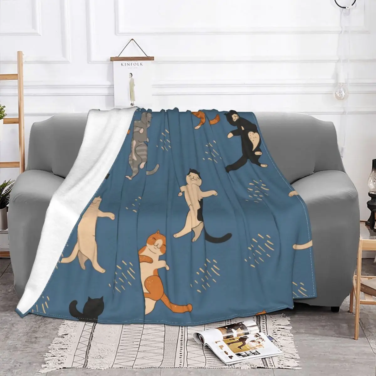 Одеяло в клетка с хубав модел котка, топло, уютно фланелевое флисовое одеало за трайно домашен интериор