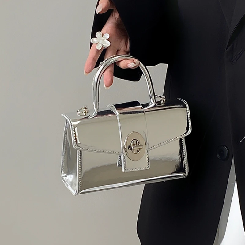 Луксозна Дизайнерска Дамска чанта през рамо с веригата Сребрист Цвят, Женски Малки чанти-незабавни посланици, Прости дамски чанти-клатчи от лачена кожа