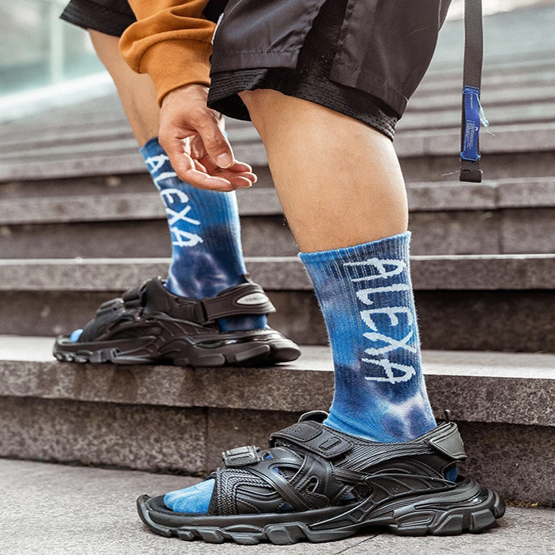 5 двойки Проектиране на Нови индивидуални чорапи Ins Вратовръзка Боядисват с жаккардовыми букви, Памучни Мъжки спортни Висока меки чорапи за екипажа на скейтборд
