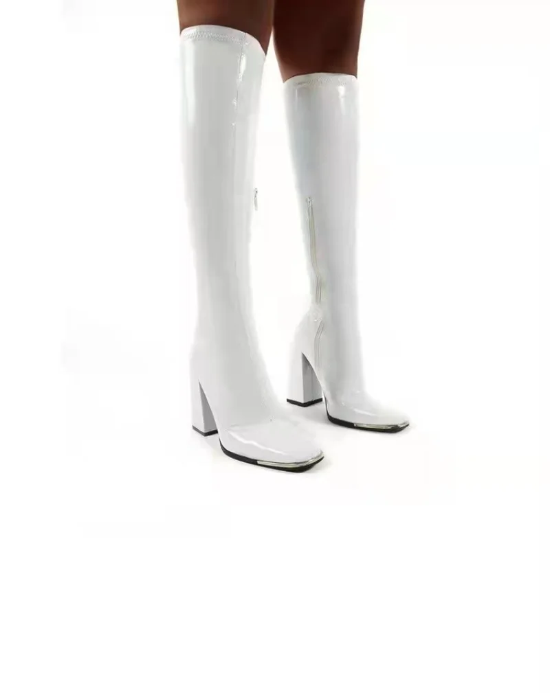 Модерен дамски ботуши над коляното от лачена кожа, дамски дълги ботуши с цип отзад на пикантни женски обувки на висок ток в Голям размер, с остри пръсти