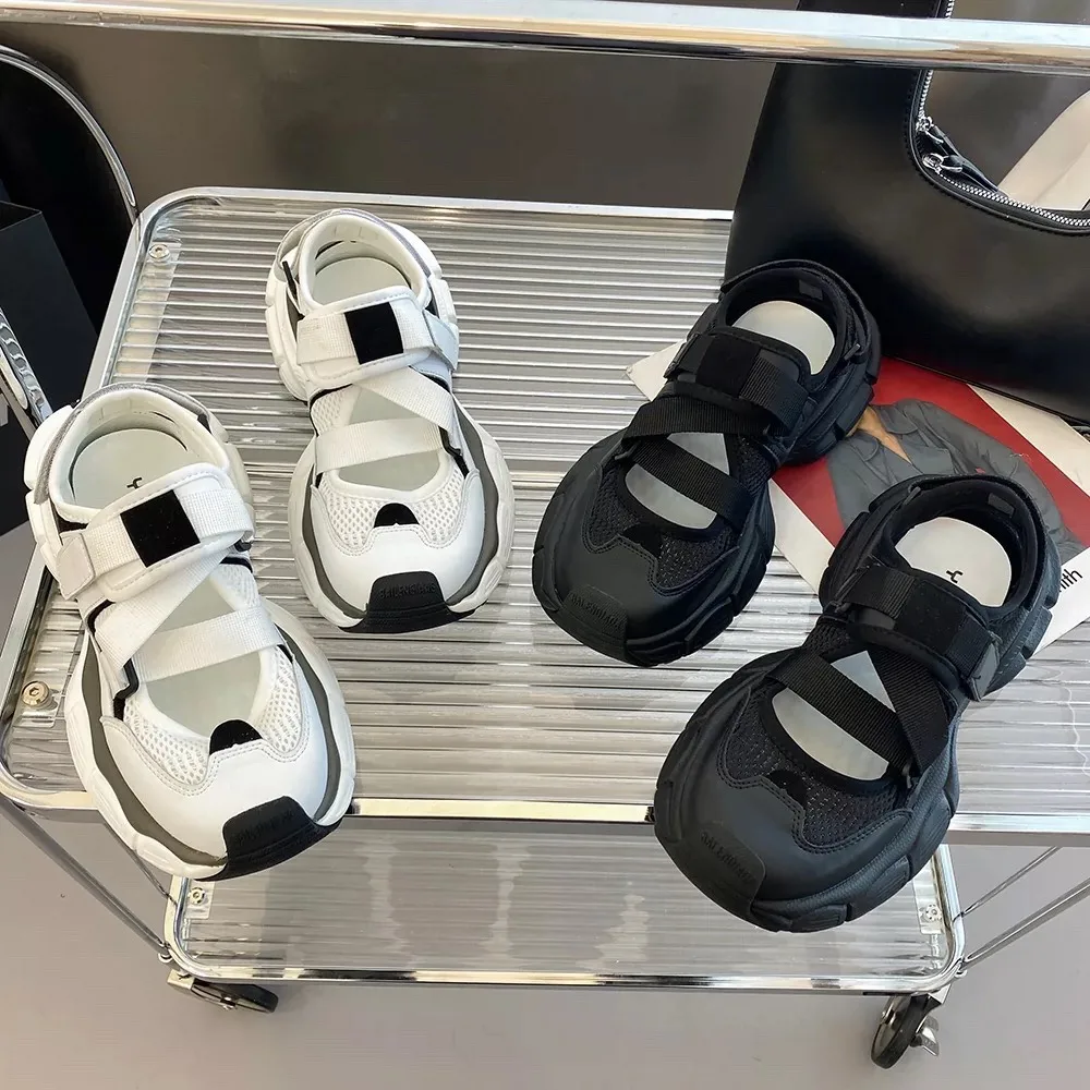 Съдържание на пакета Спортни Сандали, Дамски 2023 Нови Летни Ежедневни Дишащи спортни сандали с кухи дебело дъно