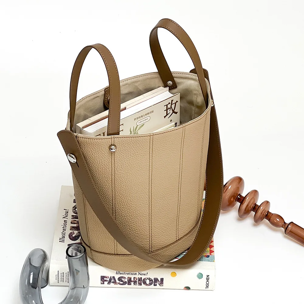 Чанта През рамо-кофа за Жени, Дамски Луксозни Дизайнерски Тенденция Чанти Голям Капацитет от естествена кожа през рамо, Чанти и Портмонета