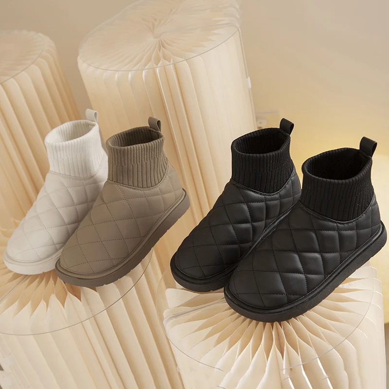 Зимни дамски ботуши от кадифе сгъстено, новост 2023 година, зимните модни слипоны с къси ръкави, топло памучен обувки за хляб, зимни обувки-ботуши ugg