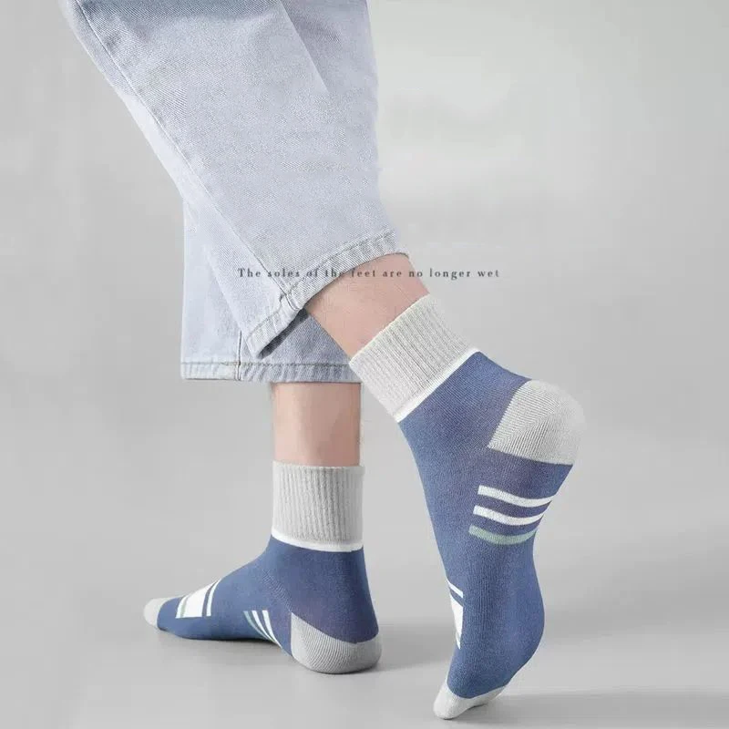 Есенни дишащи чорапи на райета, подходящи по цвят, абсорбиращи потта, обикновена зимни спортни чорапи със средна дължина за мъже