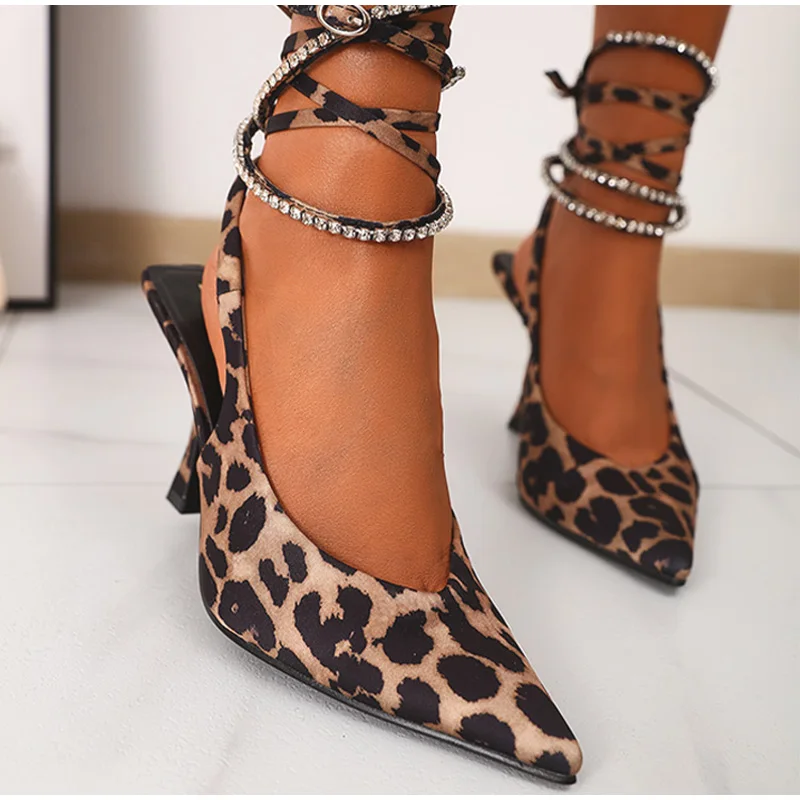Дамски сандали на леопардовом пикантен ток, Сандали дантела с остри пръсти, дамски официални обувки с каишка на щиколотке, женски мюли, Нови