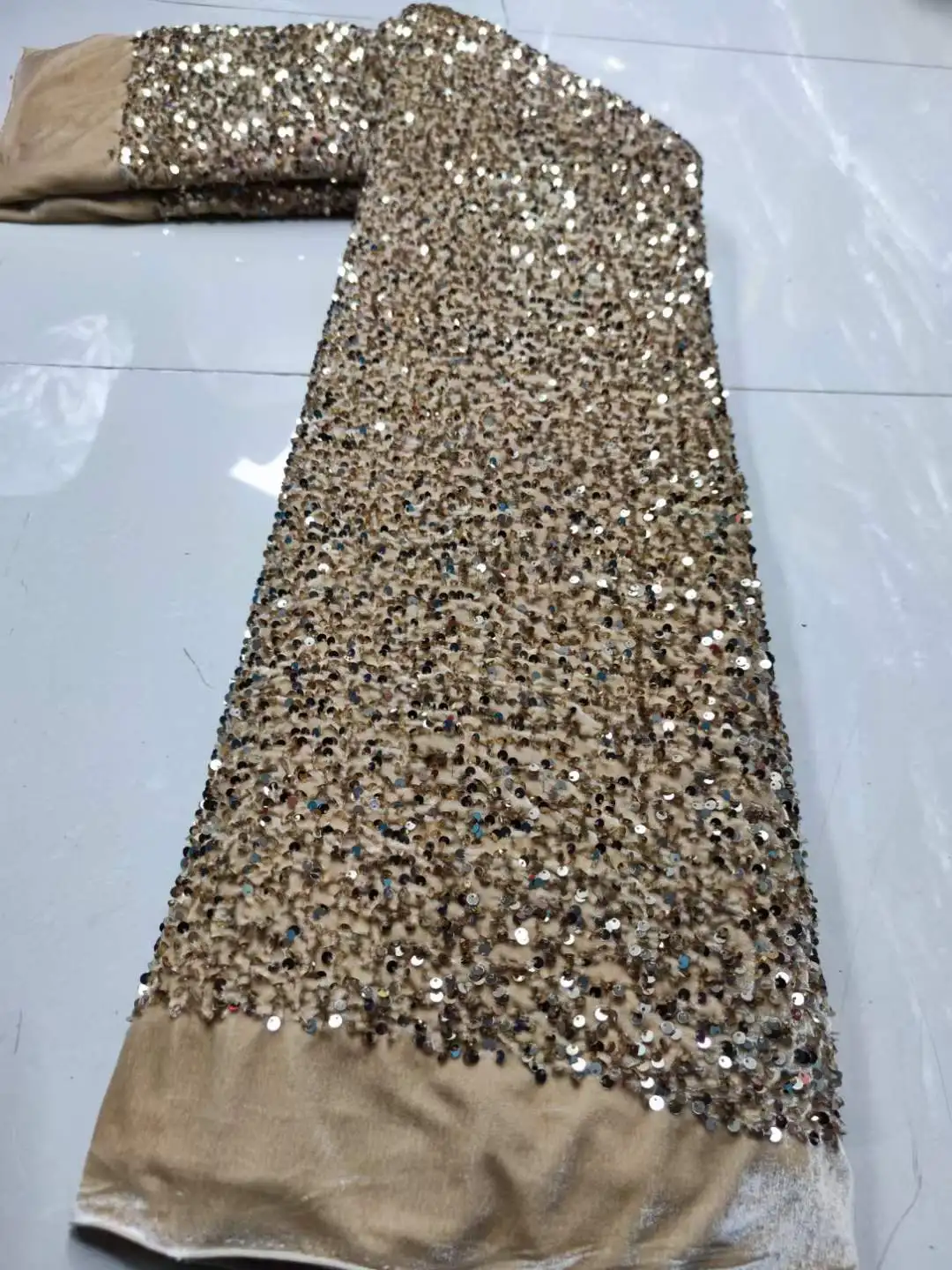 НОВО оптовое Луксозно Висококачествен африкански бархатное дантела 2023, нигерийская зелена тъкан, бродирани 3D пайети, материал за сватбена рокля