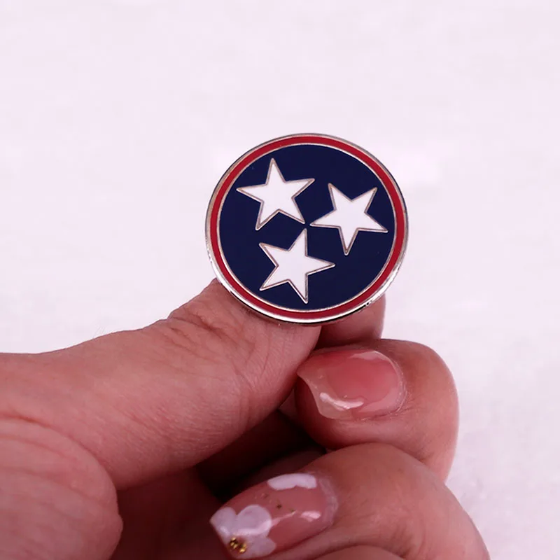 Иконата-пуговица с флага Тенеси, Эмалированная брошка с логото на 3 звезди, на жени на ревера